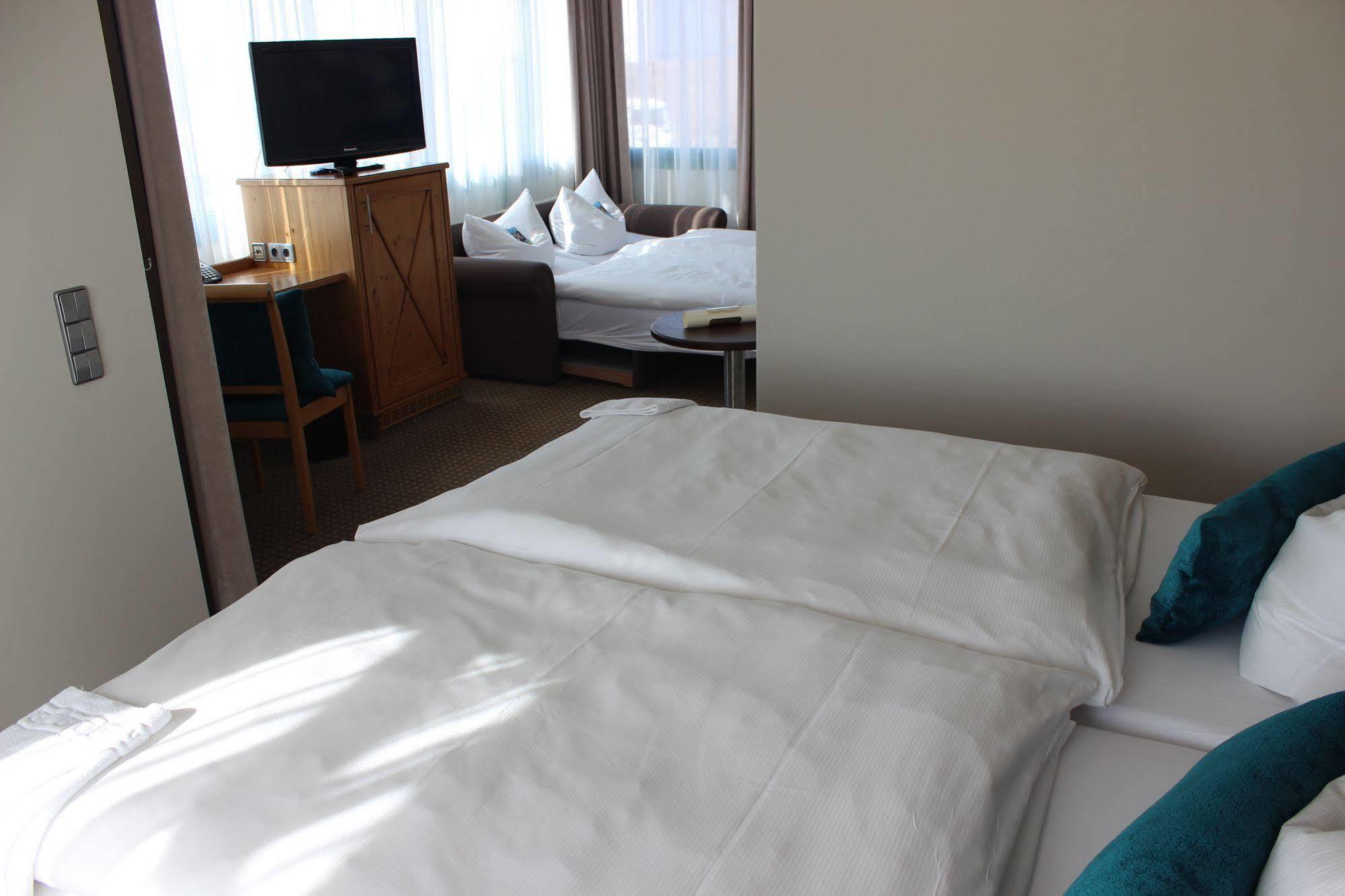 Hotel Landhaus Feckl Ehningen Exteriör bild